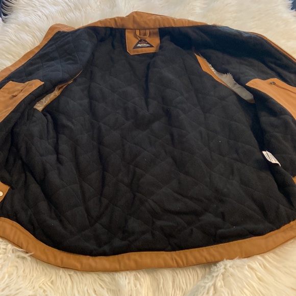 RIDGCUT MAN VEST SIZE XL LENGTH 32” PIT TO PIT 49” lots of pockets / front zippe - Picture 9 of 12